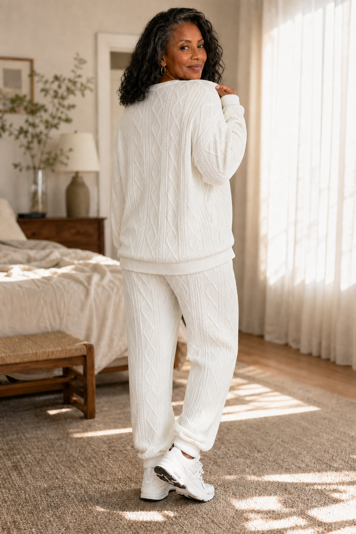 Genevieve | Women’s Cable Knit Sweater Pants Set