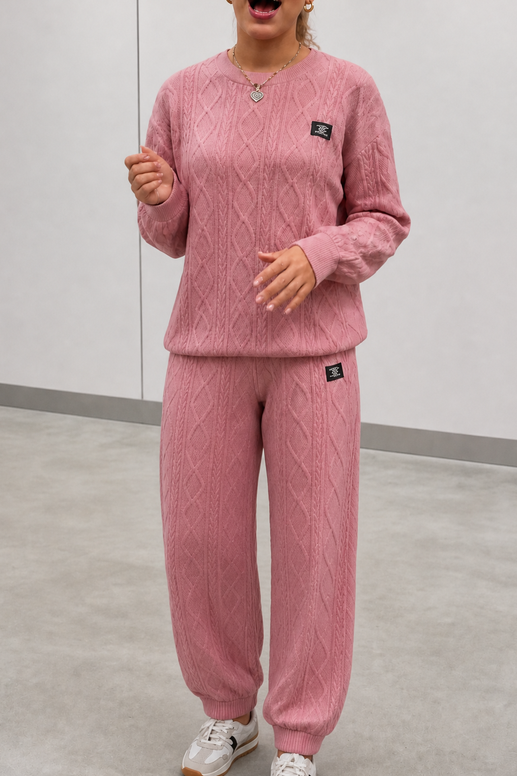Genevieve | Women’s Cable Knit Sweater Pants Set