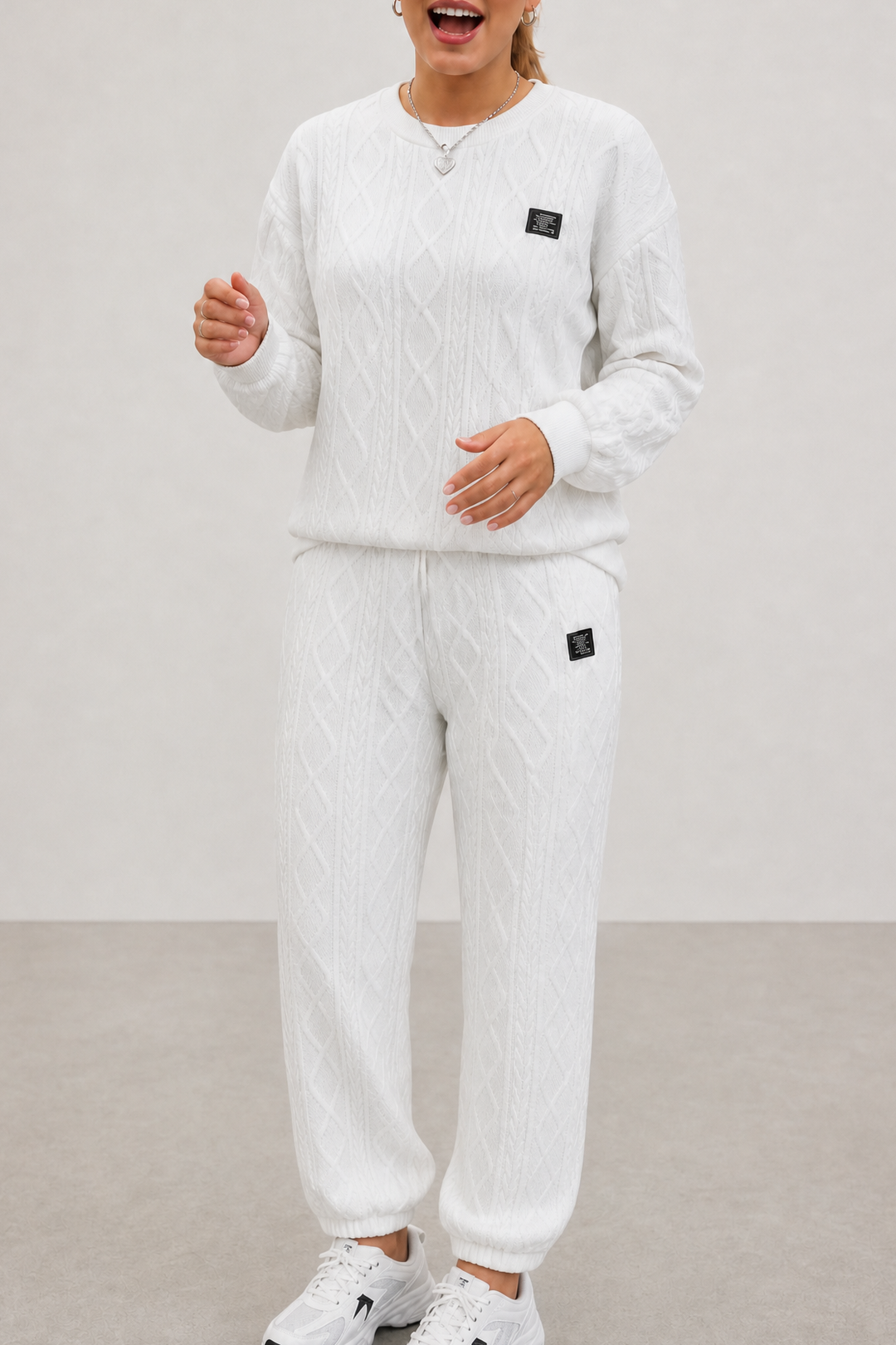 Genevieve | Women’s Cable Knit Sweater Pants Set