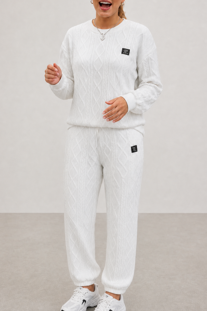 Genevieve | Women’s Cable Knit Sweater Pants Set